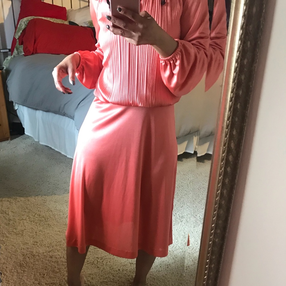 Vintage salmon color dress - Picture 3 of 6